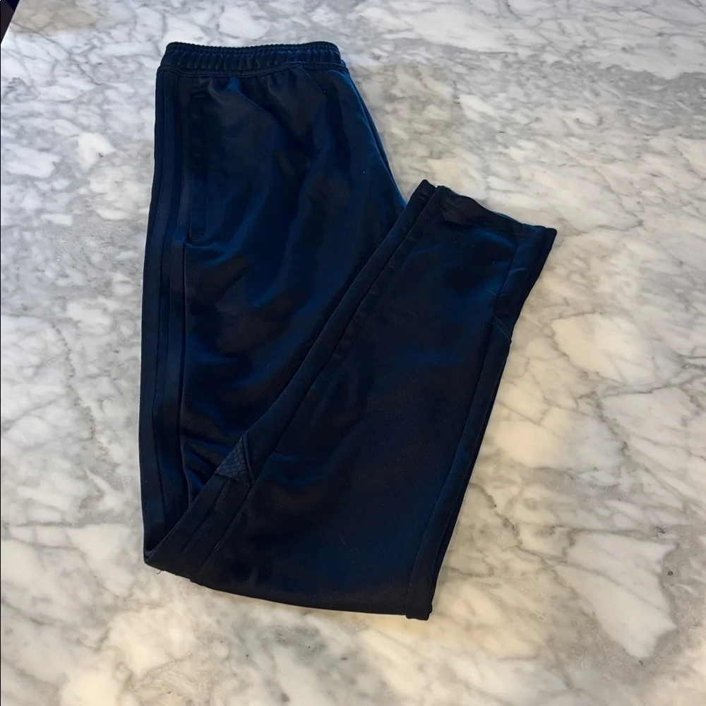 adidas Men's black tiro Joggers, size small